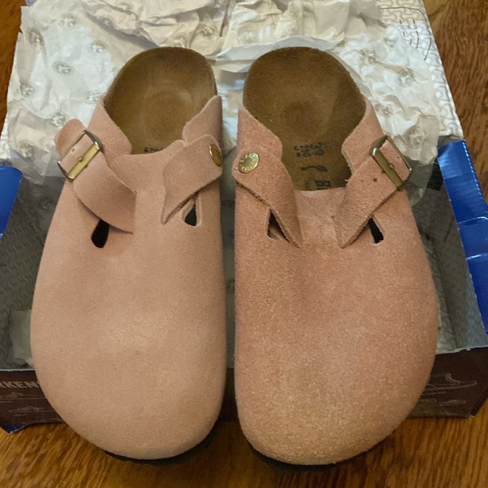 Birkenstock Boston light rose 8n like new
